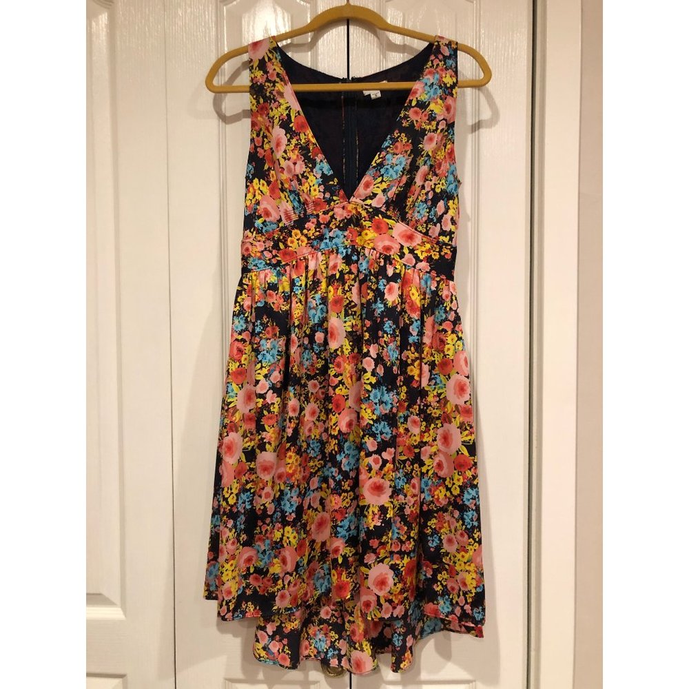 Tommy V-Neck Floral Dress